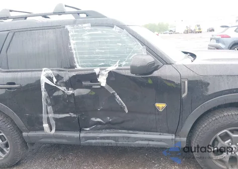 2021 Ford Bronco Sport Badlands z USA, uszkodzony, nr VIN 3FMCR9D95MRB36240